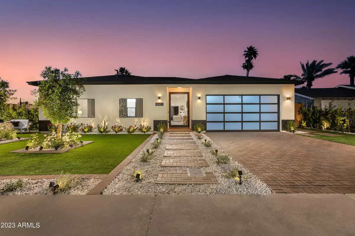 Scottsdale, AZ 85251,8602 E THORNWOOD Drive