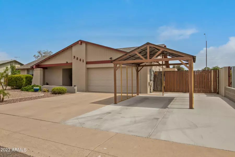 3841 W WOODRIDGE Drive, Glendale, AZ 85308