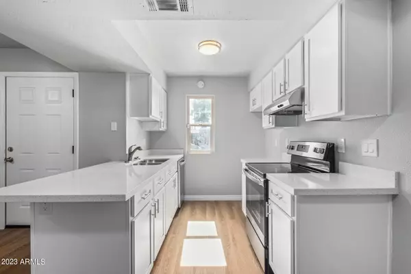 Mesa, AZ 85201,2220 W DORA Street #202