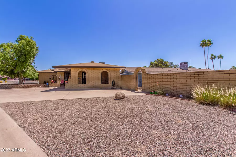 734 S EDGEWATER Drive, Mesa, AZ 85208