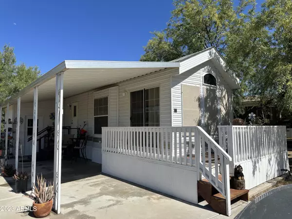 19500 E Gregory Street #37, Black Canyon City, AZ 85324