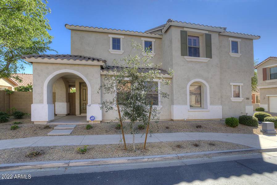 953 E REDONDO Drive, Gilbert, AZ 85296