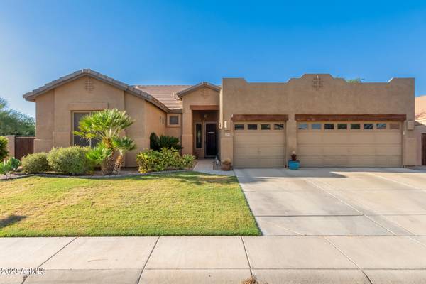 744 E WOOD Drive, Chandler, AZ 85249