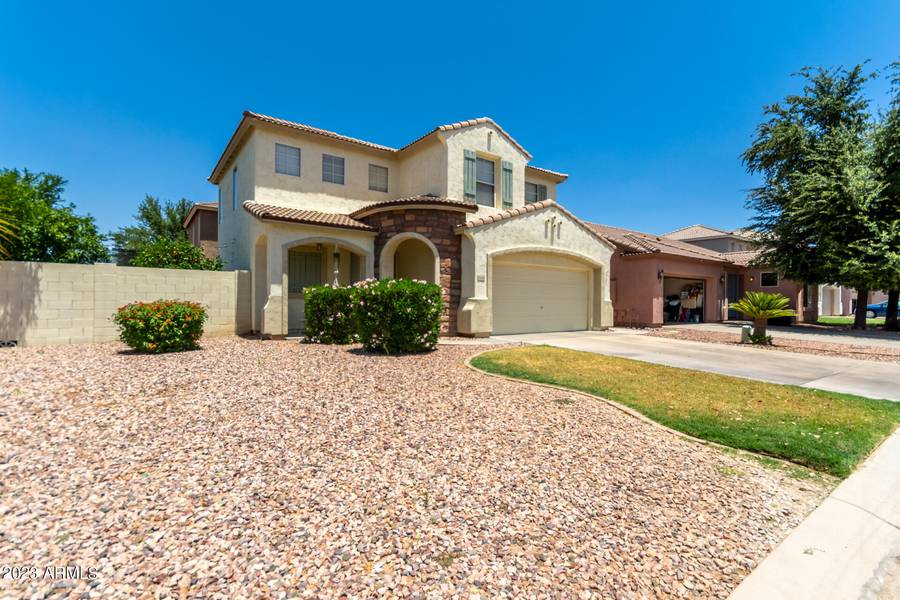 1110 E CATINO Street, San Tan Valley, AZ 85140