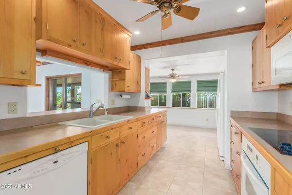 Phoenix, AZ 85028,10041 N 25TH Street