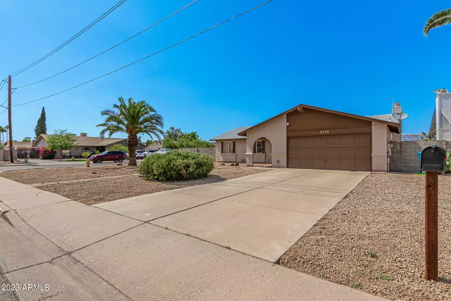 4166 W GROVERS Avenue, Glendale, AZ 85308