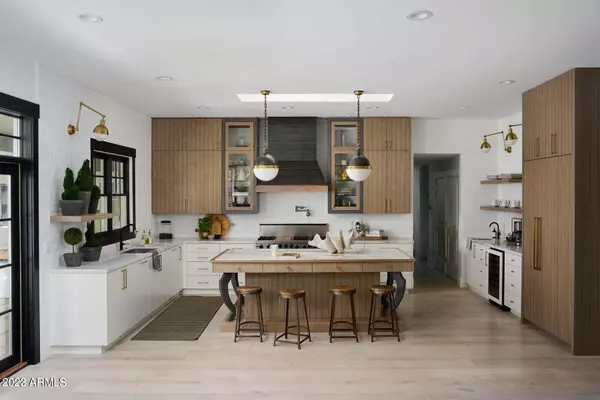 4456 E CALLE DEL NORTE -- Phoenix, AZ 85018