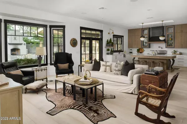 4456 E CALLE DEL NORTE -- Phoenix, AZ 85018