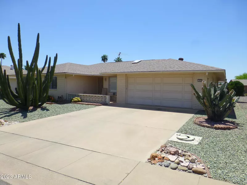 9735 W AMBER Trail, Sun City, AZ 85351