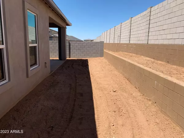 Phoenix, AZ 85054,6040 E Lone Cactus Drive