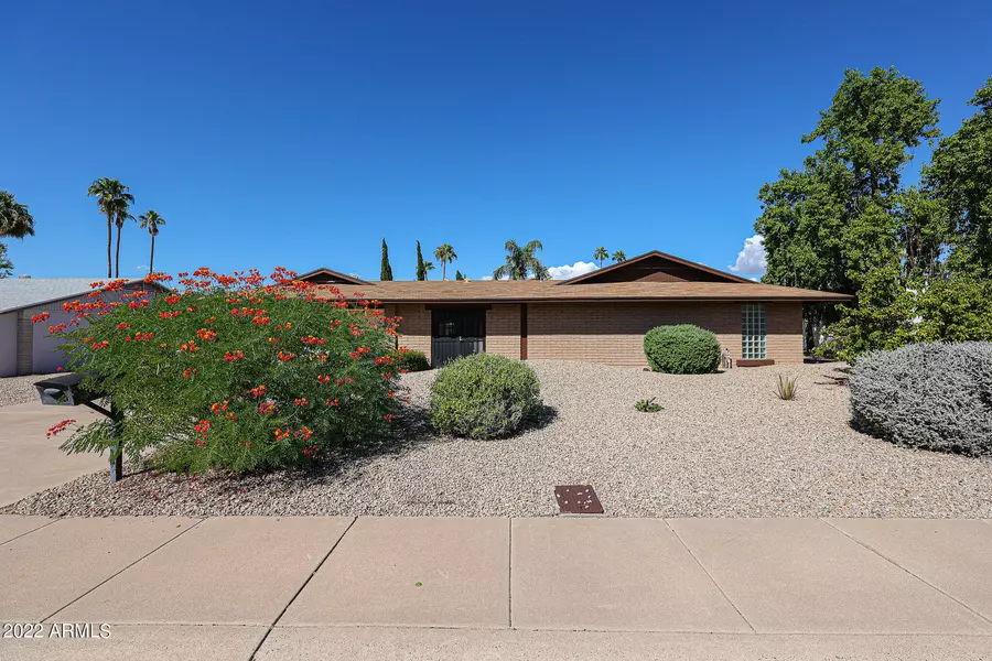 246 E EUGIE Avenue E, Phoenix, AZ 85022