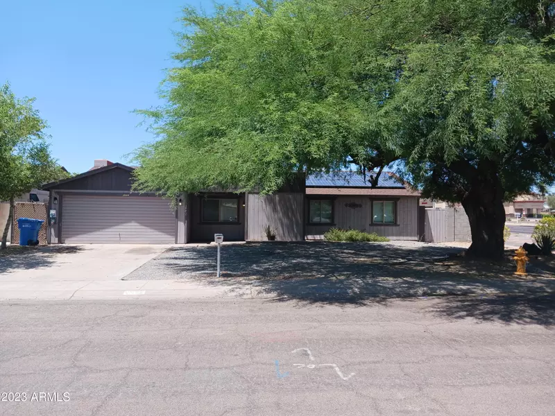 1902 W Voltaire Avenue, Phoenix, AZ 85029