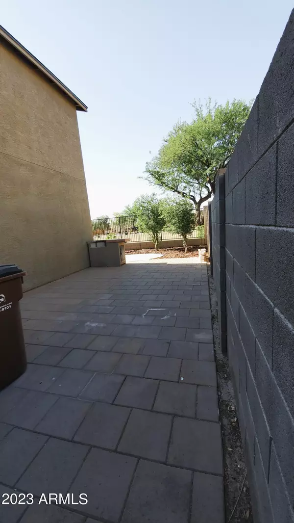 San Tan Valley, AZ 85140,2528 E MEADOW CREEK Way