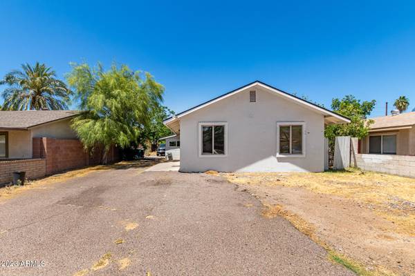 Phoenix, AZ 85051,2536 W MORTEN Avenue