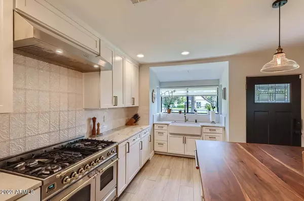 Phoenix, AZ 85013,12 W COLTER Street