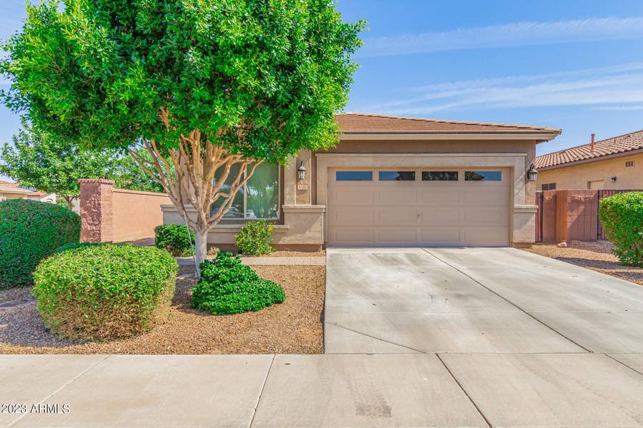 1516 W NECTARINE Avenue, San Tan Valley, AZ 85140