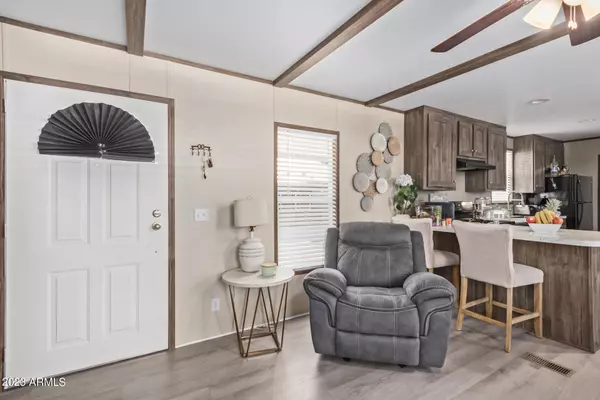 Phoenix, AZ 85024,19401 N 7TH Street #155