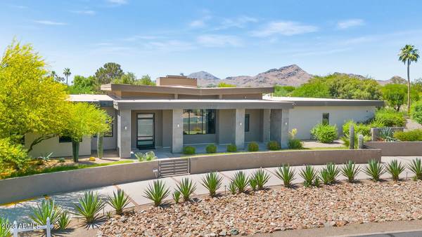 Paradise Valley, AZ 85253,6701 E FANFOL Drive