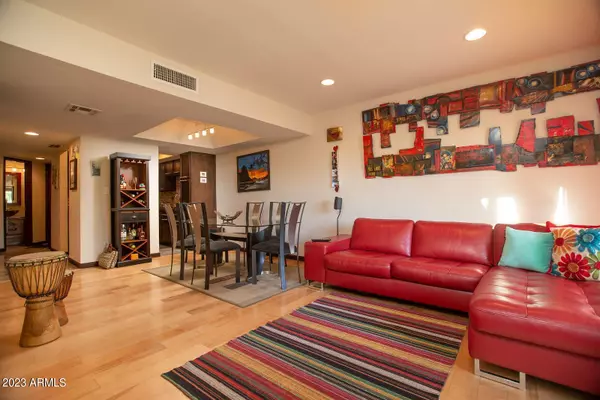 Scottsdale, AZ 85251,7755 E THOMAS Road #10