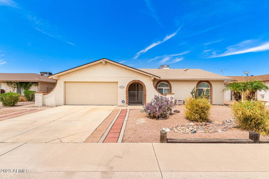 2716 N JAY Street, Chandler, AZ 85225