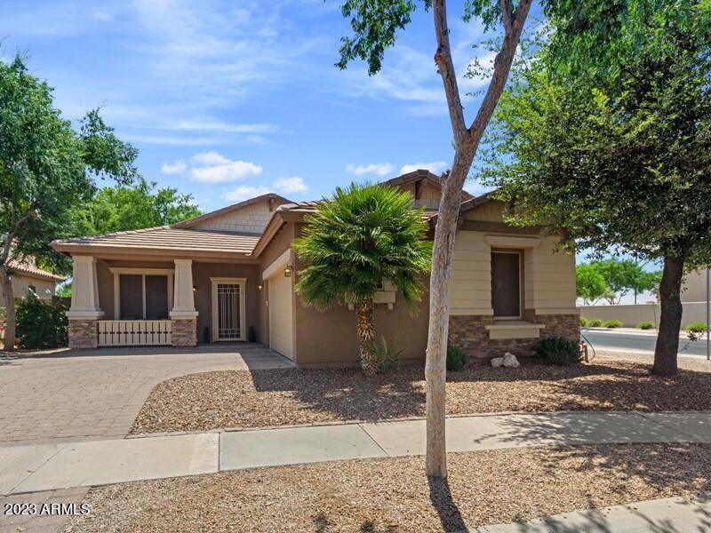 1811 S STARLING Drive, Gilbert, AZ 85295