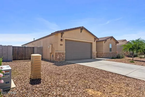 San Tan Valley, AZ 85143,30299 N HUMMINGBIRD Lane