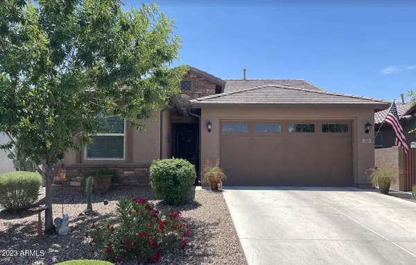 321 W Rainbow Bridge Lane, San Tan Valley, AZ 85140