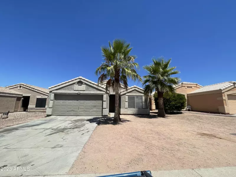 1252 W DIAMOND Avenue, Apache Junction, AZ 85120