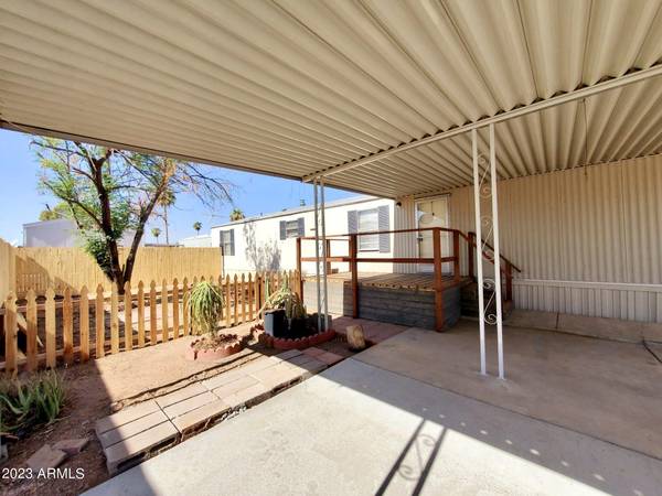 Glendale, AZ 85305,8427 W Glendale Avenue #9