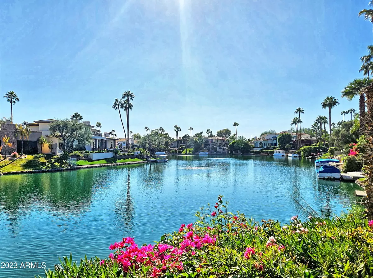 Scottsdale, AZ 85258,9949 E ISLAND Circle