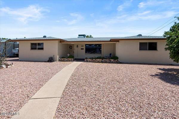 5209 E Duncan Street, Mesa, AZ 85205