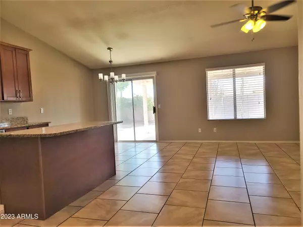 Mesa, AZ 85215,6437 E MENLO Street