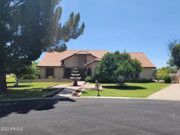 2703 E VAUGHN Avenue, Gilbert, AZ 85234