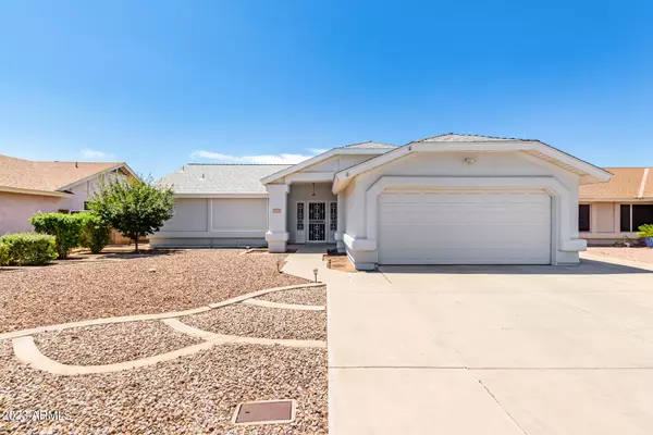 8557 W MEDLOCK Drive, Glendale, AZ 85305