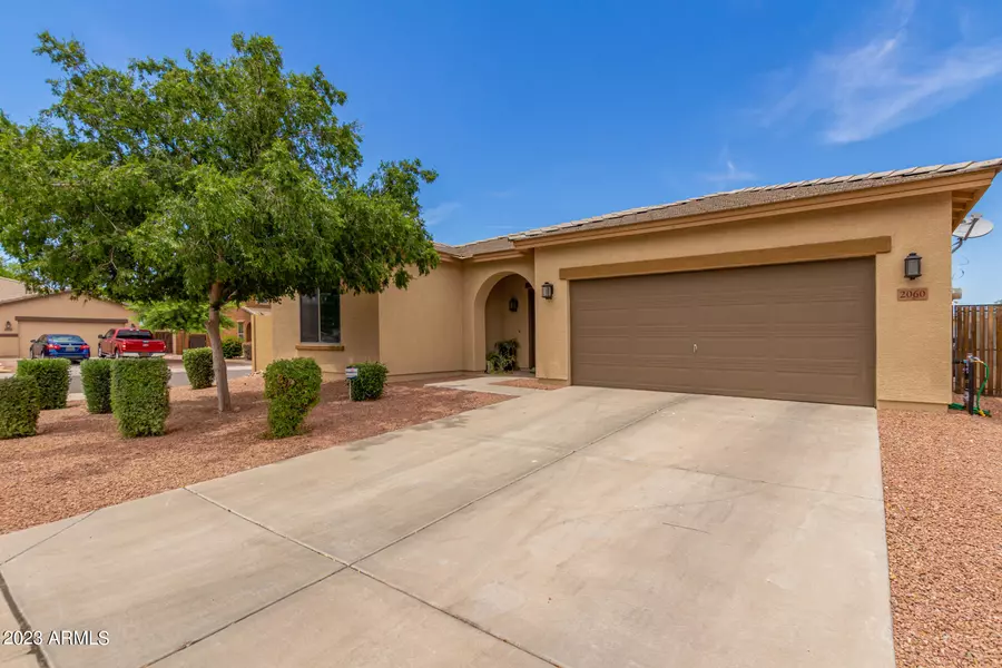 2060 W WRANGLER Way, San Tan Valley, AZ 85144