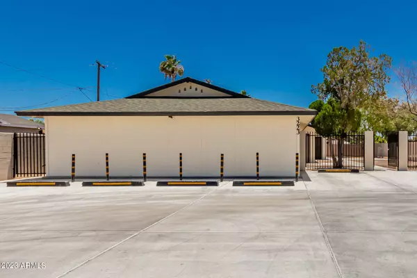 3223 E HARVARD Street, Phoenix, AZ 85008