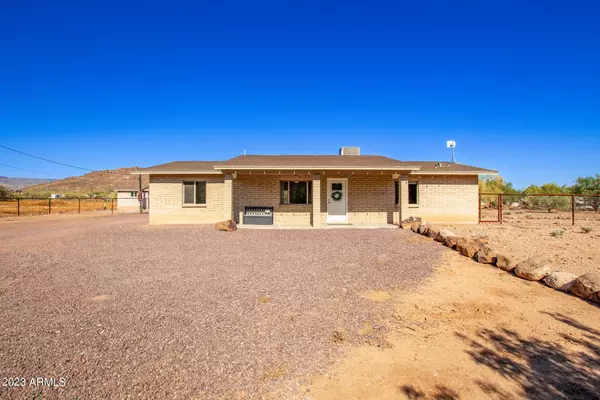 43207 N 7TH Avenue, New River, AZ 85087