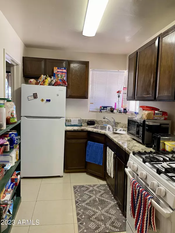 Phoenix, AZ 85041,36 W RIVERSIDE Street