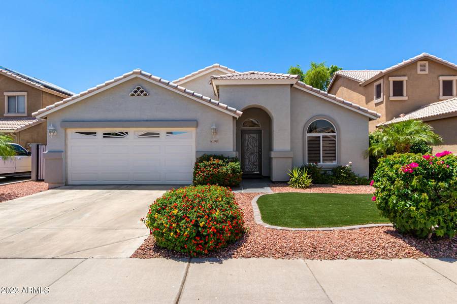 15923 W PARADISE Lane, Surprise, AZ 85374