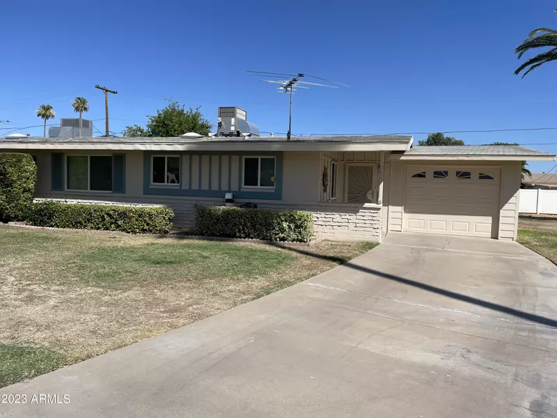 10825 W WINDSOR Drive, Sun City, AZ 85351