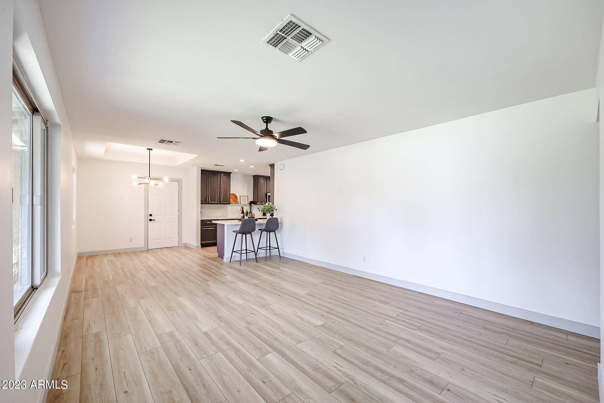 Phoenix, AZ 85014,932 E SAN MIGUEL Avenue