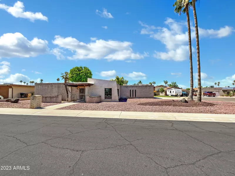 4625 W MORTEN Avenue, Glendale, AZ 85301