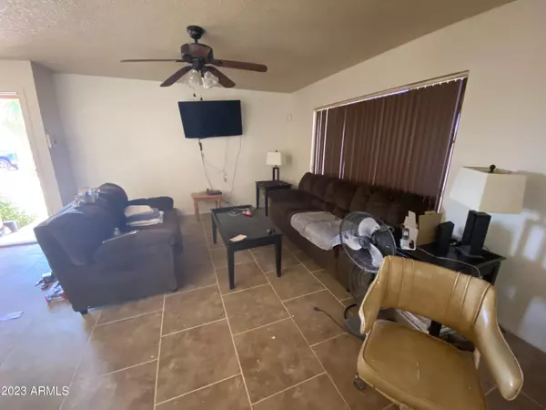 Glendale, AZ 85302,5618 W GOLDEN Lane