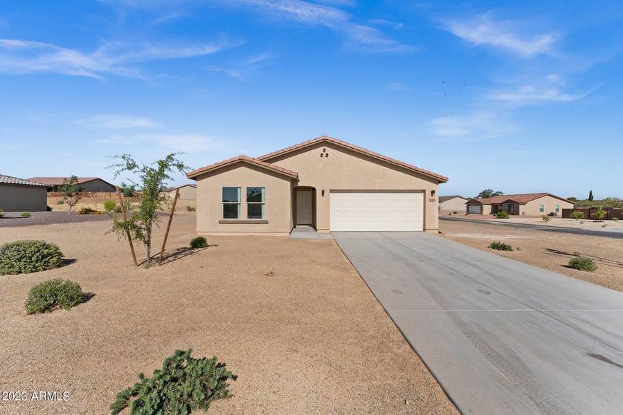 610 RINGTAIL Road, Wickenburg, AZ 85390