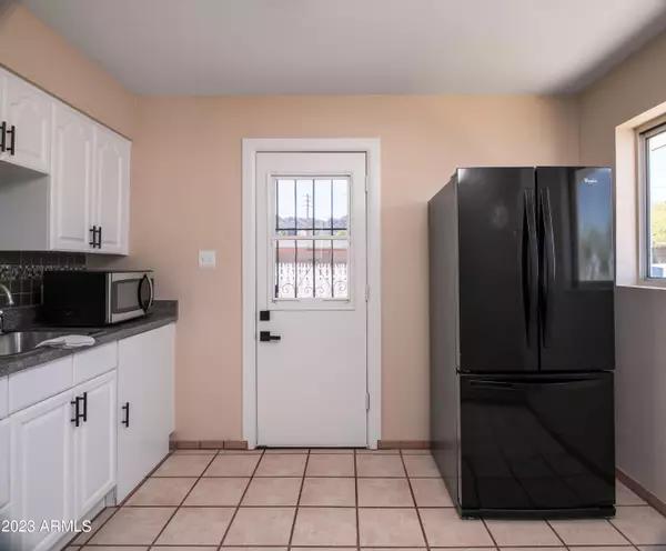 Phoenix, AZ 85020,1212 E PURDUE Avenue