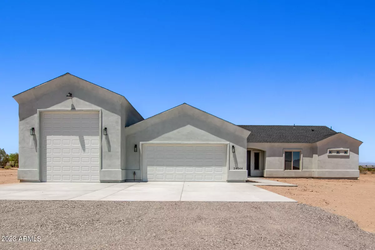 Wittmann, AZ 85361,24044 W REDBIRD Road W