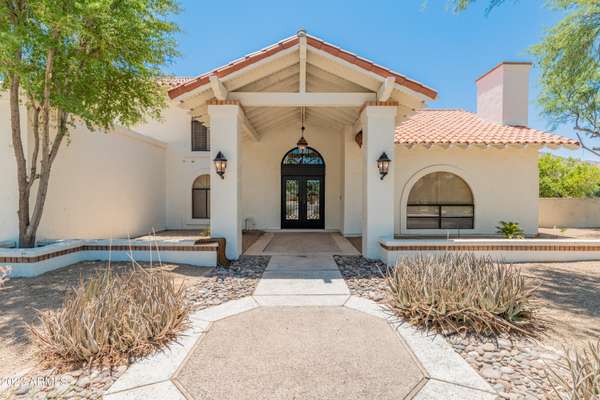 Paradise Valley, AZ 85253,5909 E SANNA Street