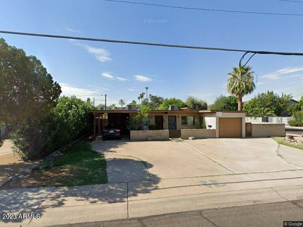 3901 E EARLL Drive,  Phoenix,  AZ 85018