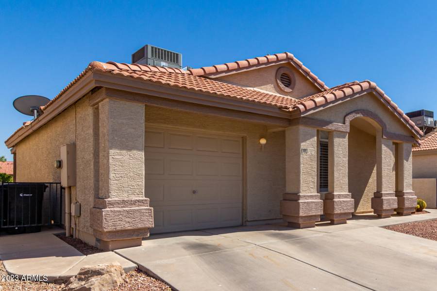 1797 E LINDRICK Drive, Chandler, AZ 85249