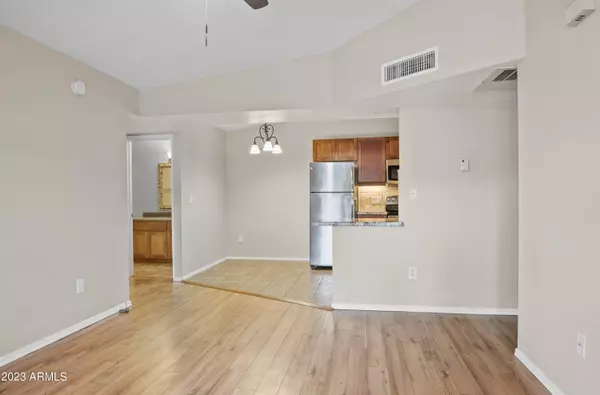 Flagstaff, AZ 86001,1385 W University Avenue #236